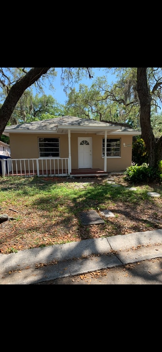 711 15th Ave NW, Unit #A in Largo, FL - Building Photo