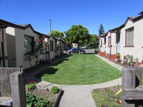 210-212 Keller St in Petaluma, CA - Building Photo - Building Photo