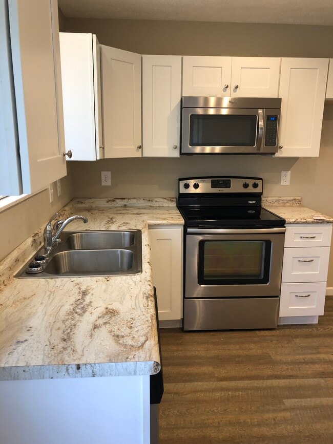 1117 Liberty Hall Dr in Morristown, TN - Building Photo - Building Photo