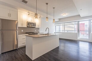 Capital Apartments in Edmonton, AB - Building Photo