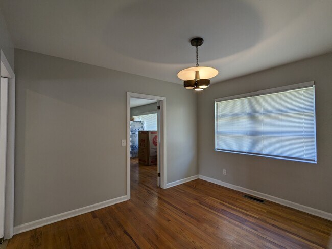 307-319 W Wesley Ave in Lyons, GA - Building Photo - Building Photo