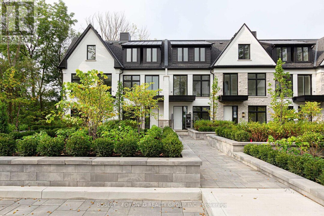 1136 Mona Rd in Mississauga, ON - Building Photo