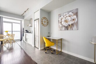 25 York St in Toronto, ON - Building Photo - Building Photo