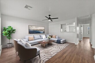 5138 Caicos Calle in Dickinson, TX - Building Photo - Building Photo