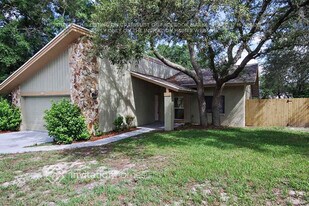 592 Heather Brite Cir in Apopka, FL - Building Photo