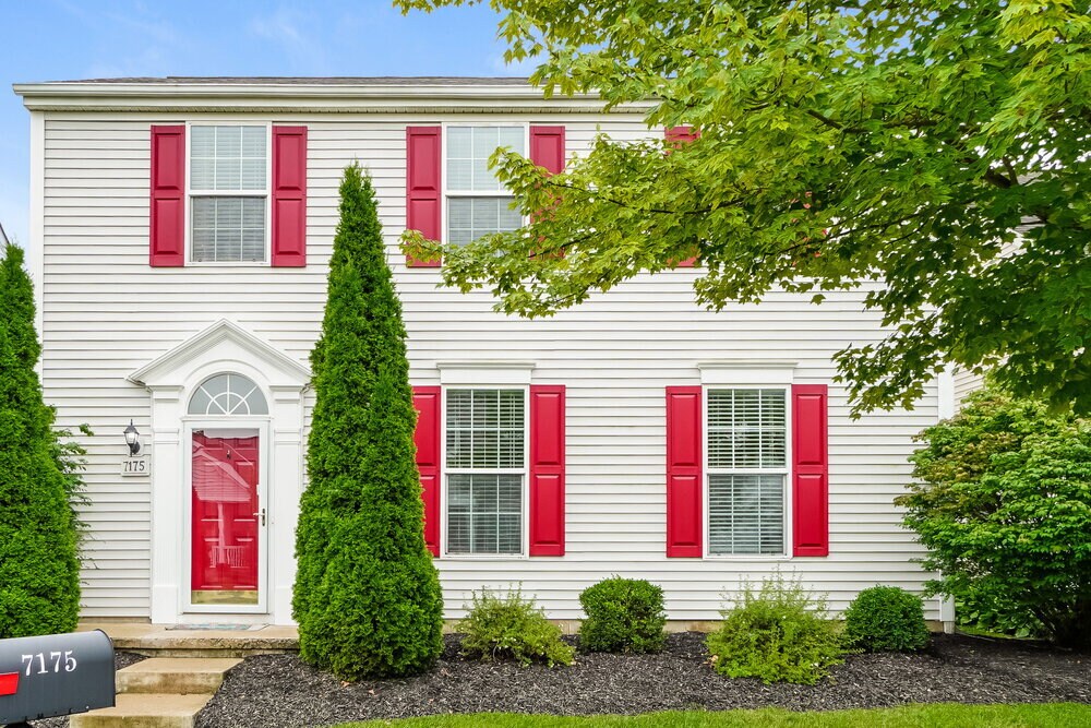 7175 Normanton Dr in New Albany, OH - Building Photo