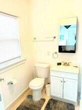 22 Paloma Ct in Los Angeles, CA - Building Photo - Building Photo