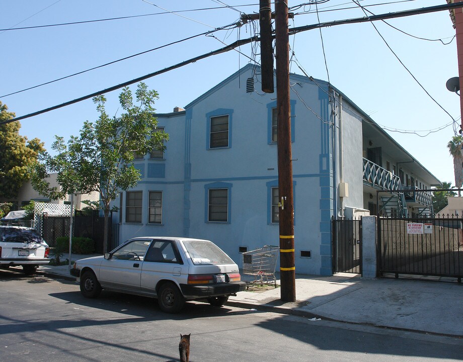 4438 E Lockwood Ave in Los Angeles, CA - Building Photo