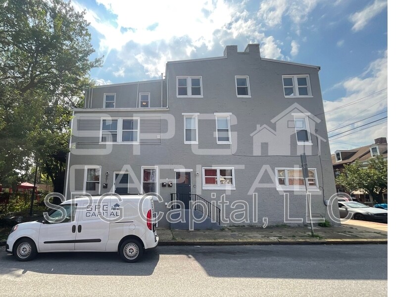601 S Queen St in York, PA - Foto de edificio