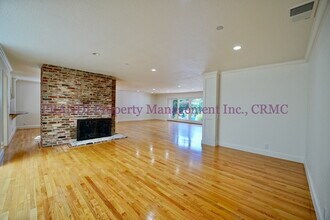 85 Fairway Dr in Novato, CA - Building Photo - Building Photo