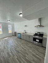 132 N West St, Unit 1 in York, PA - Building Photo