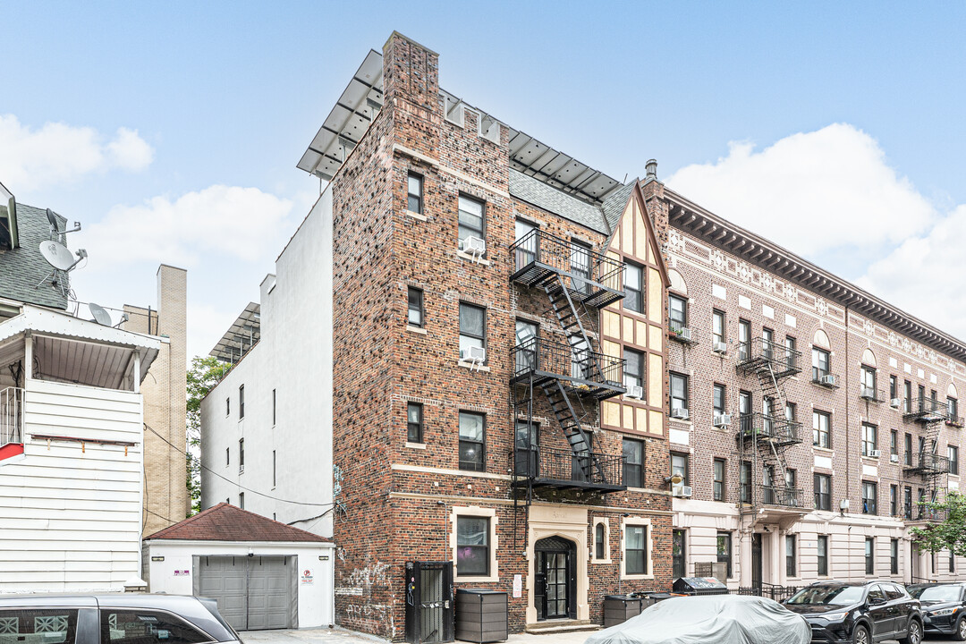 9 Argyle Rd in Brooklyn, NY - Building Photo