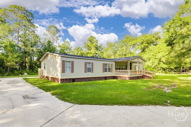217 Skinner Bay Dr in Guyton, GA - Building Photo - Building Photo