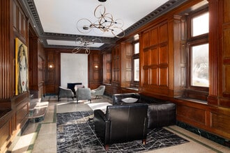 Coronado Place and Towers in St. Louis, MO - Building Photo - Interior Photo