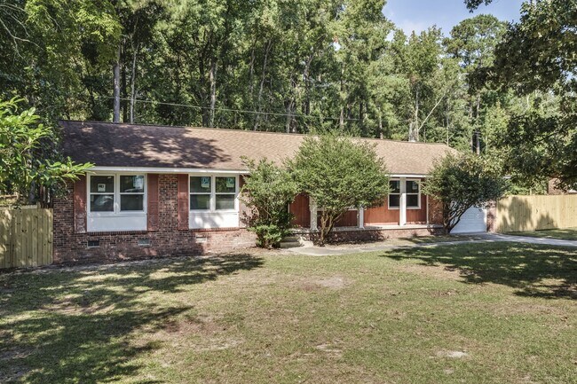 property at 1725 Cheltenham Ln
