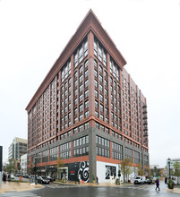 The Henri At Pike & Rose in North Bethesda, MD - Building Photo - Building Photo