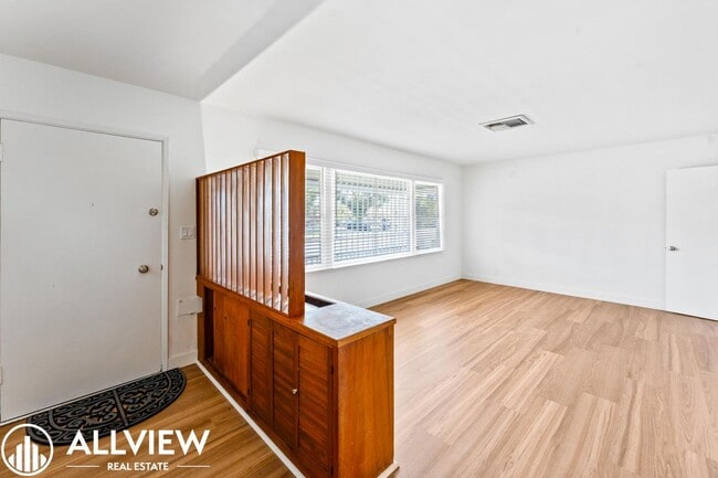 919 W Wilshire Ave in Santa Ana, CA - Building Photo - Building Photo