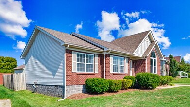 6907 Colrain Cir in Louisville, KY - Building Photo - Building Photo