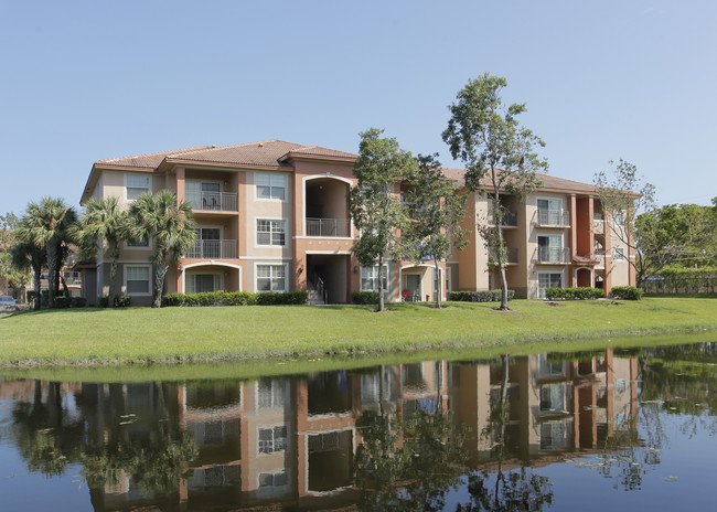 City Center Apartments in Coral Springs, FL - Foto de edificio - Building Photo