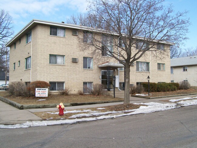 1757 Thomas Ave in St. Paul, MN - Building Photo - Building Photo