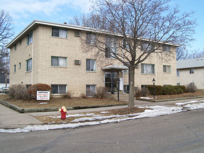 1757 Thomas Ave in St. Paul, MN - Foto de edificio - Building Photo