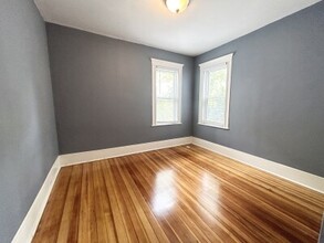 20 Dawes St, Unit 3 in Boston, MA - Building Photo - Building Photo