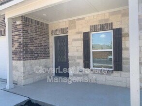 6415 Warhol Cpe in Converse, TX - Building Photo - Building Photo