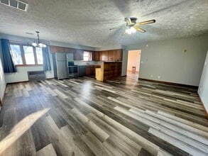 865 W Buckeye Rd in Pickrell, NE - Building Photo - Building Photo