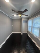 227 W 112th Pl in Chicago, IL - Foto de edificio - Building Photo