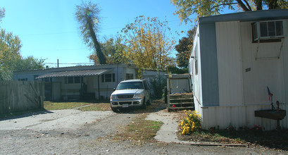 Maplewood Estates Mobile Home Community in Hampton, VA - Building Photo - Building Photo