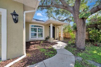 5318 Colony Meadows Ln in Sarasota, FL - Building Photo - Building Photo
