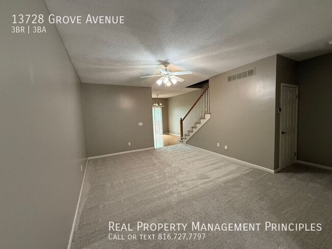 13728 Grove Ave in Bonner Springs, KS - Building Photo - Building Photo