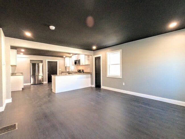 2 Sunnyside St, Unit 1 in Boston, MA - Building Photo - Building Photo