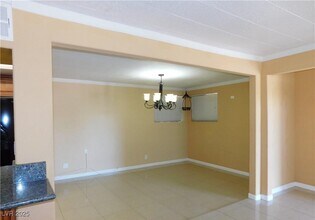 251 W Atlantic Ave in Henderson, NV - Building Photo - Building Photo