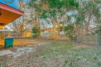 5220 Chapman St photo'