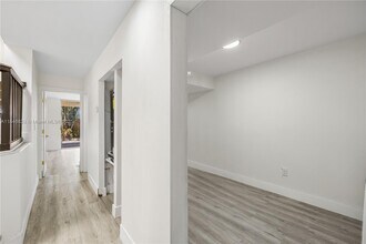 3860 W 10th Ct in Hialeah, FL - Building Photo - Building Photo