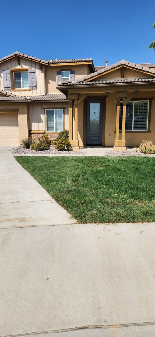 property at 27162 Golden Field Ct