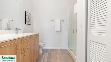 5256 International Dr, Unit 167 in Orlando, FL - Building Photo - Building Photo