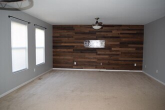 8549 Hawthorn Hill, Unit 409 in Dexter, MI - Building Photo - Building Photo