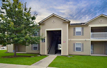 Square One Apartments in Baton Rouge, LA - Building Photo - Building Photo