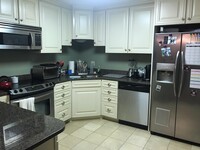 232 W Franklin Ave, Unit 306 photo'