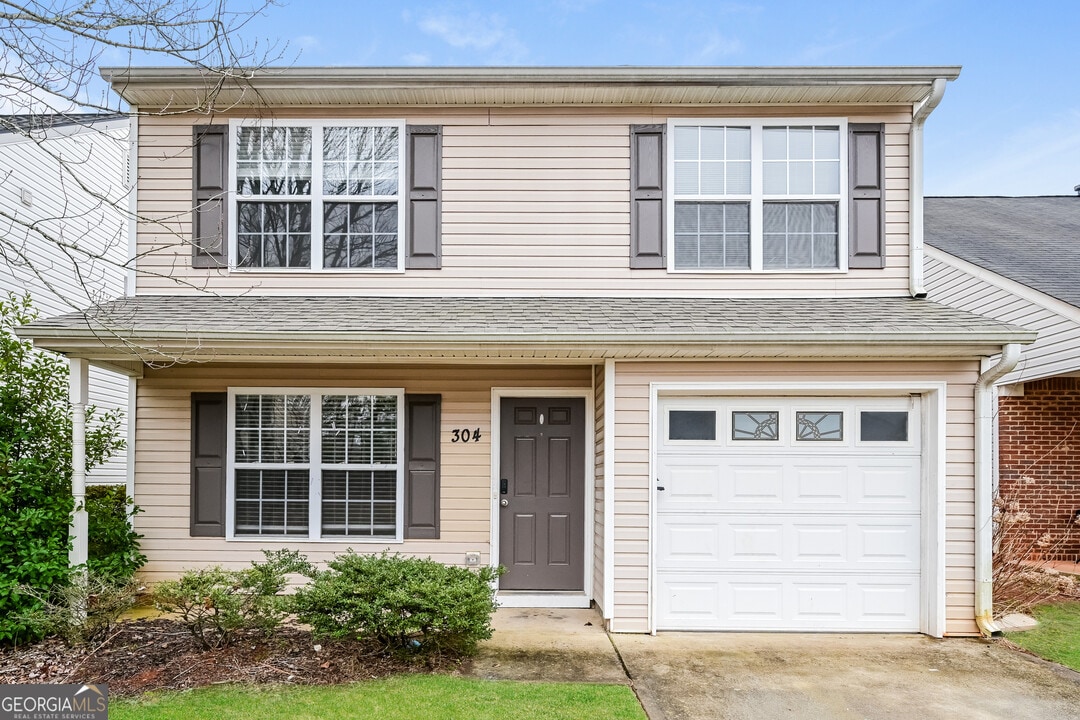 304 Lauren Way in Mcdonough, GA - Building Photo