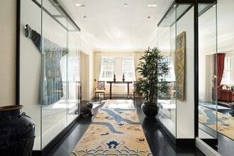 781 5th Ave in New York, NY - Building Photo - Building Photo