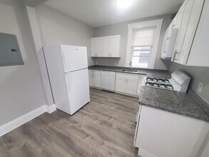 738 Washington St, Unit 29 in Norwood, MA - Foto de edificio - Building Photo