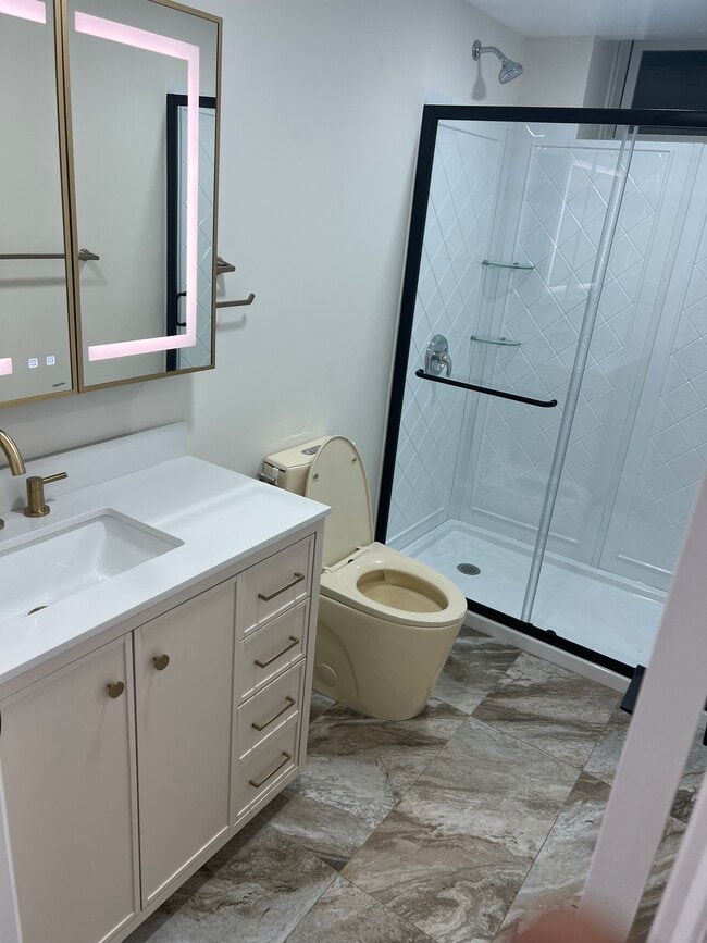 32 Kathleen Pl, Unit 1 Bedroom Basement Appt