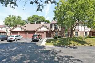 2800 Northampton Dr in Rolling Meadows, IL - Building Photo