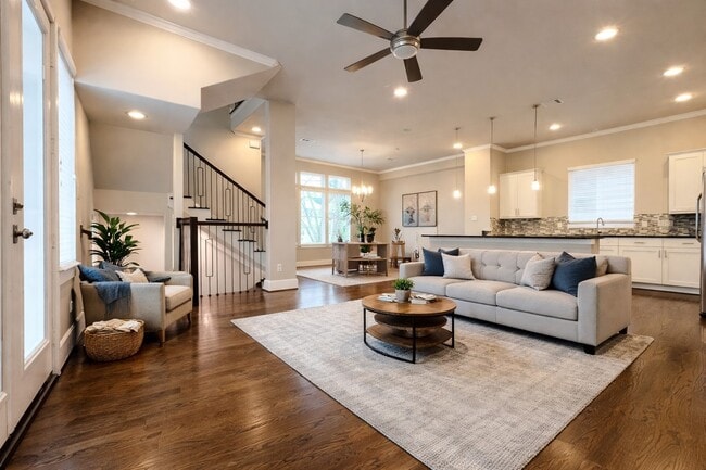 property at 5623 Kansas St