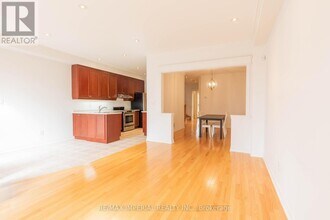 73 Southvale Dr in Vaughan, ON - Building Photo - Building Photo