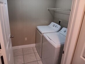 5048 Lantana Rd in Lake Worth Beach, FL - Building Photo - Building Photo
