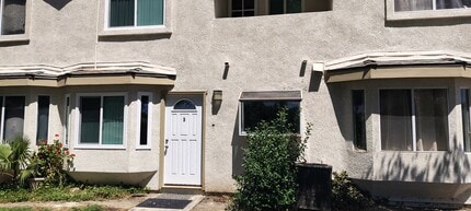 1425 S White Ave, Unit B in Pomona, CA - Building Photo - Building Photo